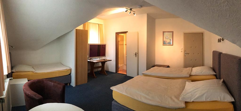 Hotel Haus Wagner Frechen Exteriör bild